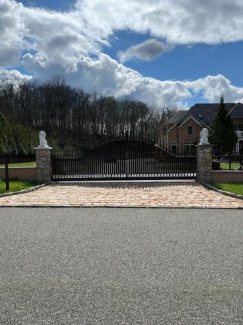 19 Violet Trail Lafayette NJ 07848