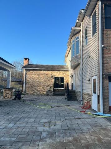 19 Violet Trail Lafayette NJ 07848