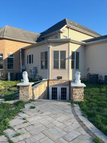 19 Violet Trail Lafayette NJ 07848