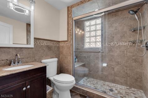 177 Navesink River Road Middletown NJ 07701