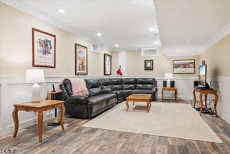 8 Forest Drive Mendham NJ 07945