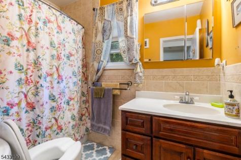 54 Bedford Avenue Teaneck NJ 07666