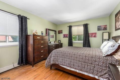 54 Bedford Avenue Teaneck NJ 07666