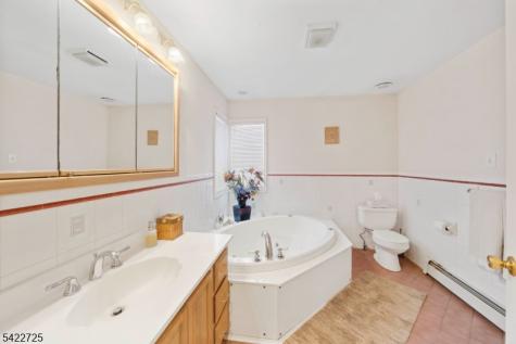 932 Beatrice Parkway Edison NJ 08820
