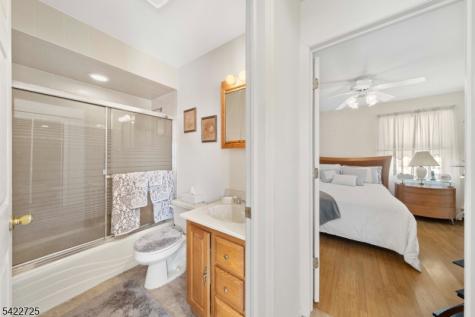 932 Beatrice Parkway Edison NJ 08820