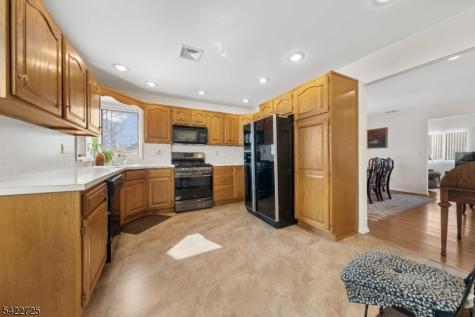 932 Beatrice Parkway Edison NJ 08820