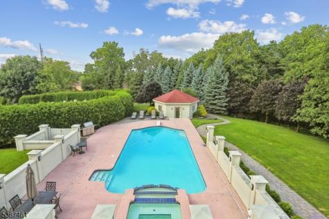 50 Laura Drive Cedar Grove NJ 07009
