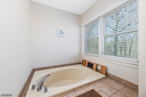 42 Mordaunt Road Vernon NJ 07462