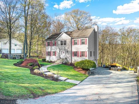 42 Mordaunt Road Vernon NJ 07462