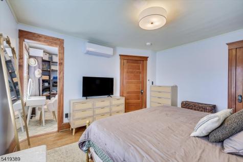 302 Mountainview Terrace Dunellen NJ 08812