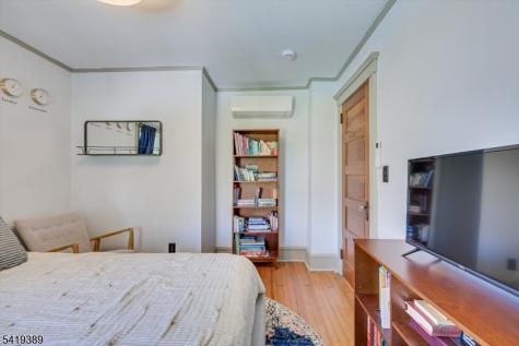 302 Mountainview Terrace Dunellen NJ 08812