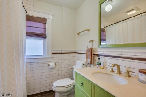 302 Mountainview Terrace Dunellen NJ 08812