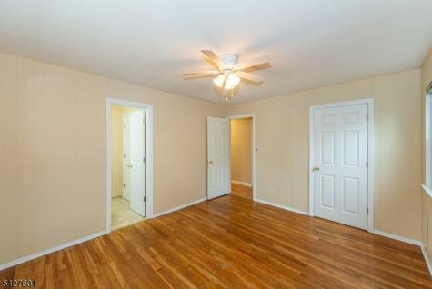 16 E Circuit Drive Roxbury NJ 07876