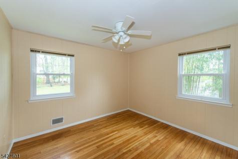 16 E Circuit Drive Roxbury NJ 07876