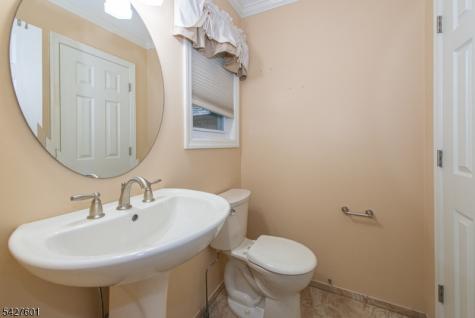 16 E Circuit Drive Roxbury NJ 07876