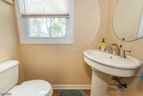 16 E Circuit Drive Roxbury NJ 07876