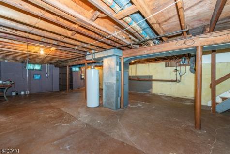 16 E Circuit Drive Roxbury NJ 07876