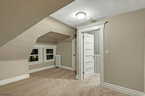 773 Clifton Avenue Newark NJ 07104