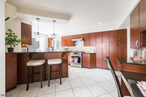304 Lupine Way Millburn NJ 07078