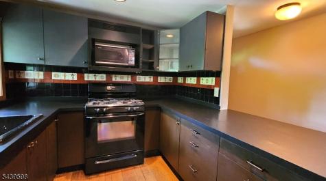 35 E Shore Trail Sandyston NJ 07826