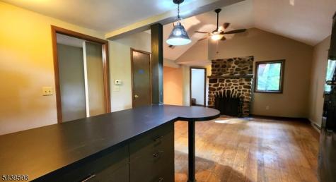 35 E Shore Trail Sandyston NJ 07826