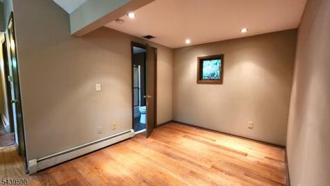 35 E Shore Trail Sandyston NJ 07826
