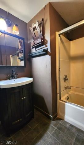35 E Shore Trail Sandyston NJ 07826