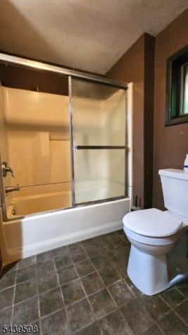 35 E Shore Trail Sandyston NJ 07826