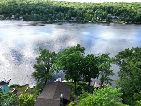 35 E Shore Trail Sandyston NJ 07826