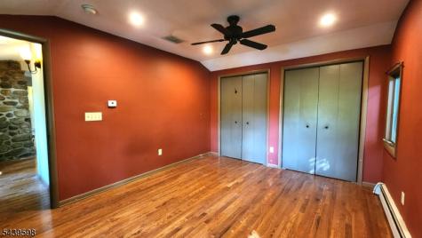 35 E Shore Trail Sandyston NJ 07826