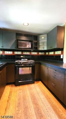 35 E Shore Trail Sandyston NJ 07826