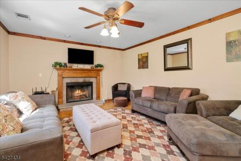 9 Carriage Lane Hardyston NJ 07419