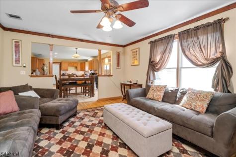 9 Carriage Lane Hardyston NJ 07419