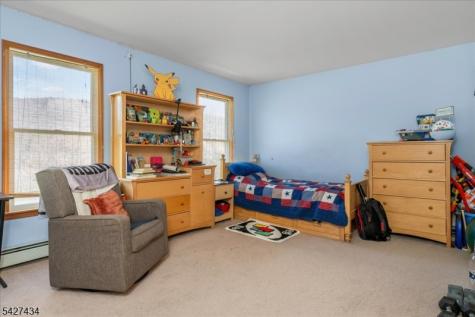9 Carriage Lane Hardyston NJ 07419