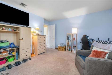 9 Carriage Lane Hardyston NJ 07419