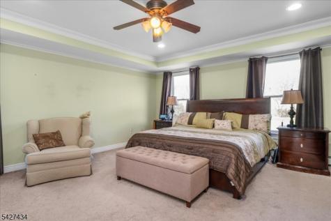 9 Carriage Lane Hardyston NJ 07419