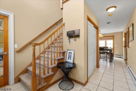9 Carriage Lane Hardyston NJ 07419