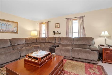 9 Carriage Lane Hardyston NJ 07419