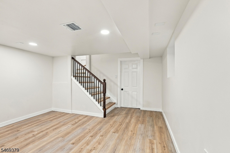 98 Vermont Avenue Newark NJ 07106