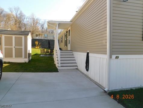 89 Back Street Oxford NJ 07863