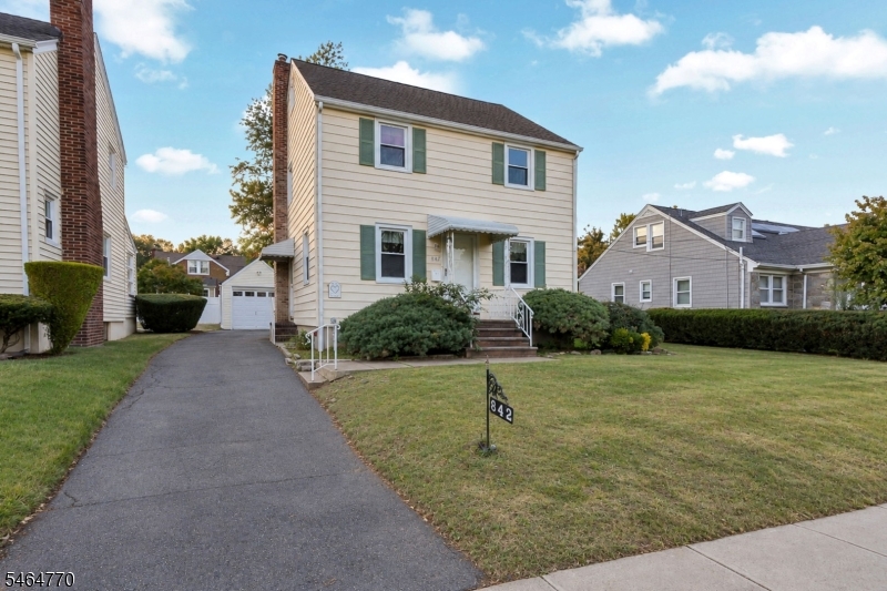 842 Travers Street Union NJ 07083