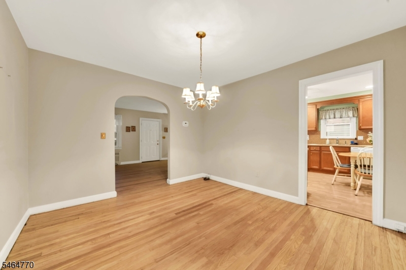 842 Travers Street Union NJ 07083