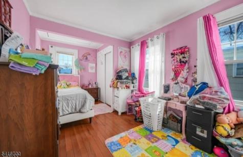 33 Beaumont Place Newark NJ 07104