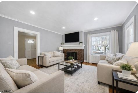 33 Beaumont Place Newark NJ 07104