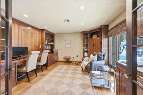 307 Freemans Lane Franklin Lakes NJ 07417
