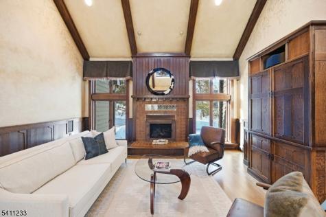 307 Freemans Lane Franklin Lakes NJ 07417