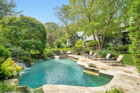 307 Freemans Lane Franklin Lakes NJ 07417
