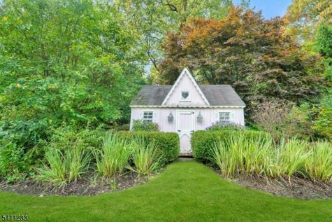 307 Freemans Lane Franklin Lakes NJ 07417