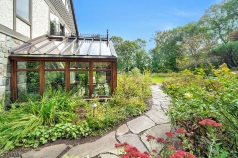 307 Freemans Lane Franklin Lakes NJ 07417