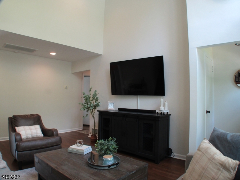 407 Hillside Avenue Springfield NJ 07081